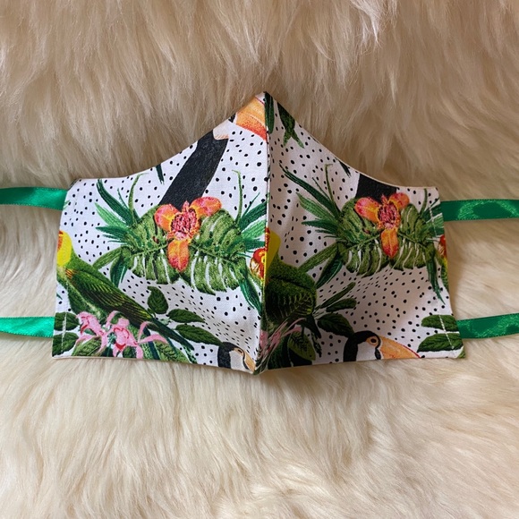 ❤️Womens Set of Two Face Masks❤️ - Picture 2 of 5